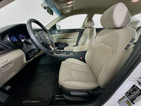 Used 2018 Kia Optima LX w/ 17" Alloy Wheels Package image 13