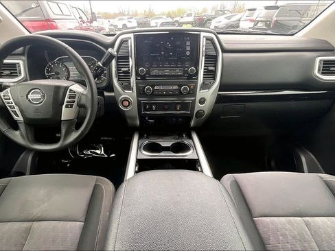 Used 2020 Nissan Titan SV w/ SV Convenience Package image 10