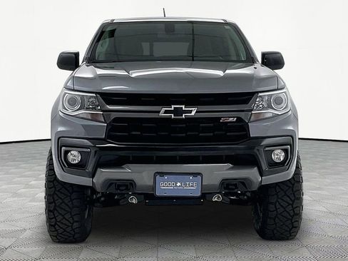 Used 2021 Chevrolet Colorado Z71 AWD/4WD image 2