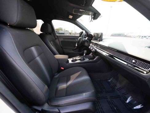Used 2025 Honda Civic Sport image 26