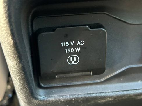 Used 2023 Jeep Grand Cherokee L Limited w/ Luxury Tech Group II AWD/4WD image 25