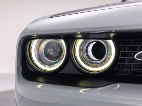 Used 2021 Dodge Challenger R/T Scat Pack RWD image 10