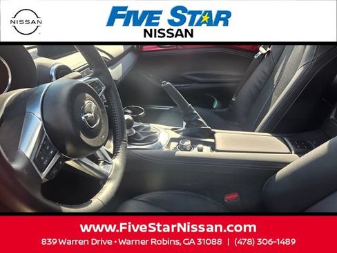 Used 2024 MAZDA MX-5 Miata RF Grand Touring RWD image 17