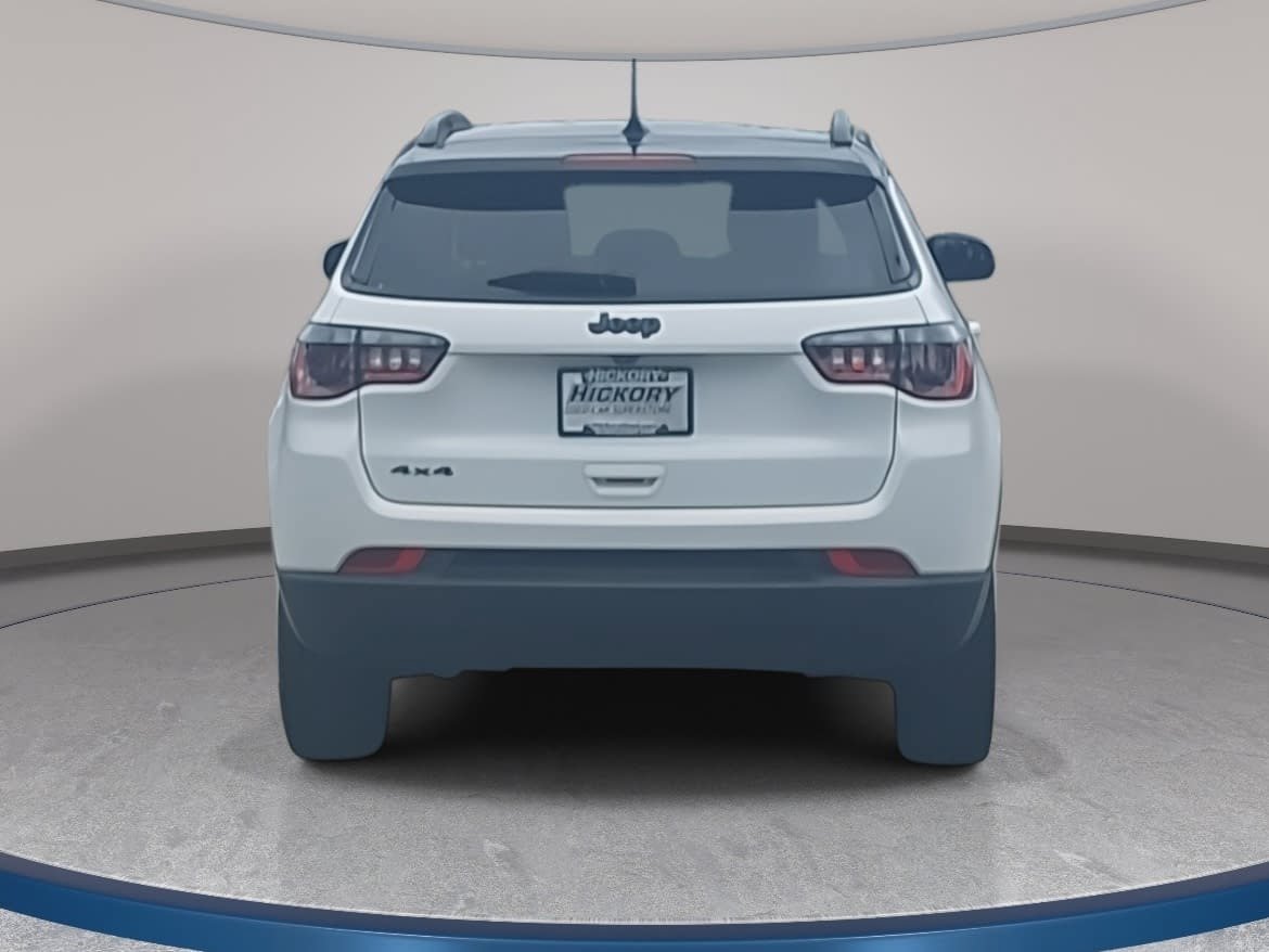 Used 2023 Jeep Compass Latitude AWD/4WD image 6