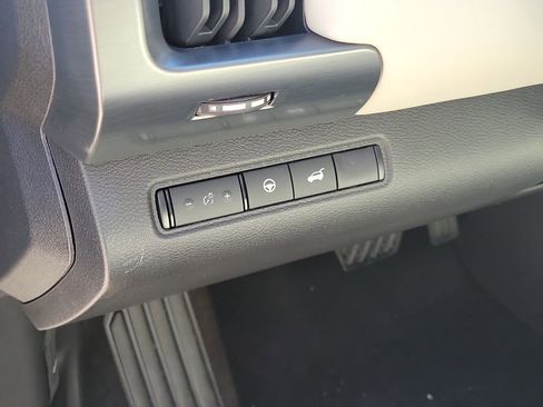 New 2026 Nissan Pathfinder SL image 23