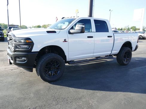 New 2026 RAM 2500 Tradesman AWD/4WD image 8