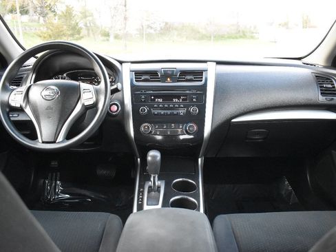 Used 2014 Nissan Altima 2.5 S w/ Sport Value Package image 18