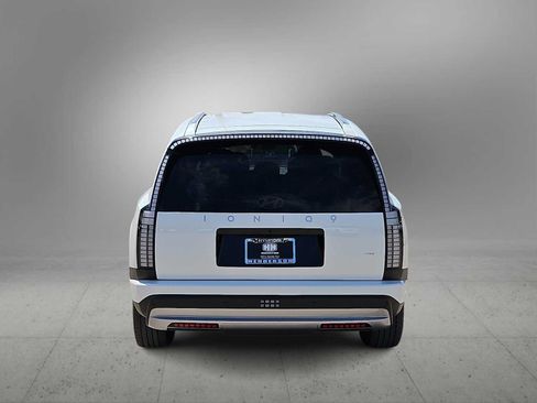 Certified 2026 Hyundai Ioniq 9 SE AWD/4WD image 7