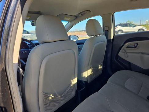 Used 2013 Kia Rio LX image 16