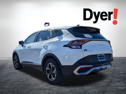 Certified 2024 Kia Sportage LX image 8