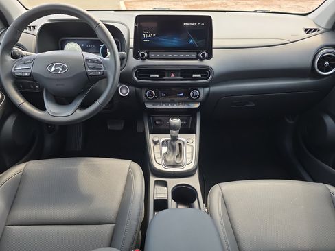 Used 2023 Hyundai Kona Limited AWD/4WD image 12