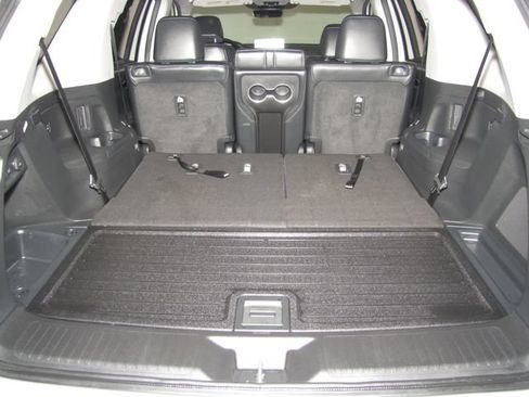 Certified 2025 Honda Pilot Touring image 17