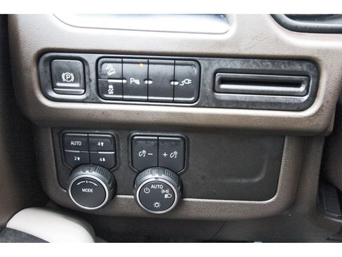 Used 2021 Chevrolet Tahoe Z71 AWD/4WD image 19