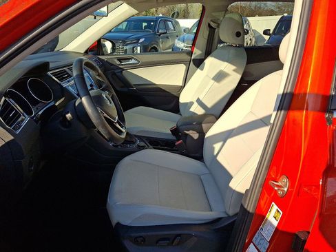 Used 2018 Volkswagen Tiguan SEL image 13