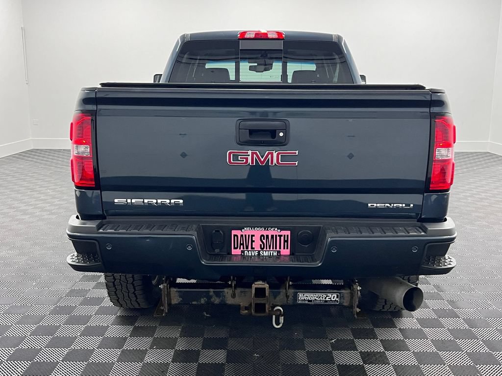 Used 2018 GMC Sierra 2500 Denali w/ Duramax Plus Package AWD/4WD image 10