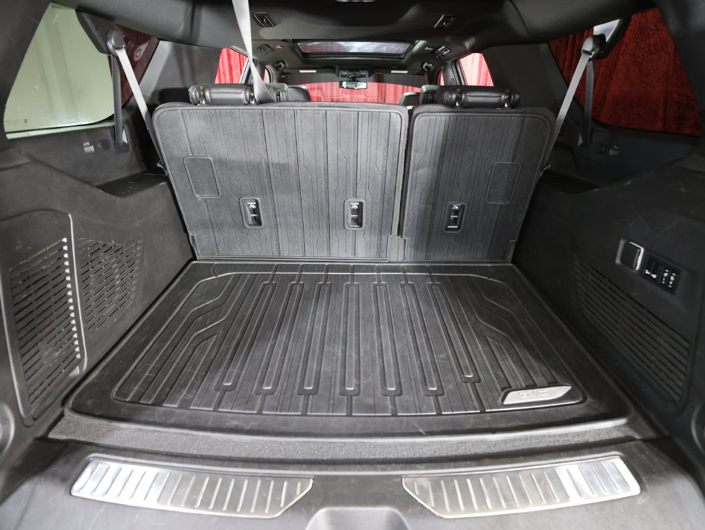 Used 2022 GMC Yukon XL Denali AWD/4WD image 33