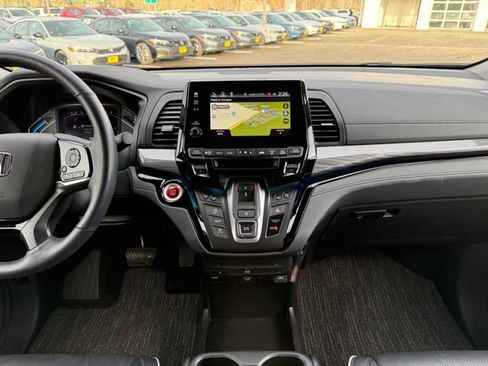 Used 2023 Honda Odyssey Elite image 25
