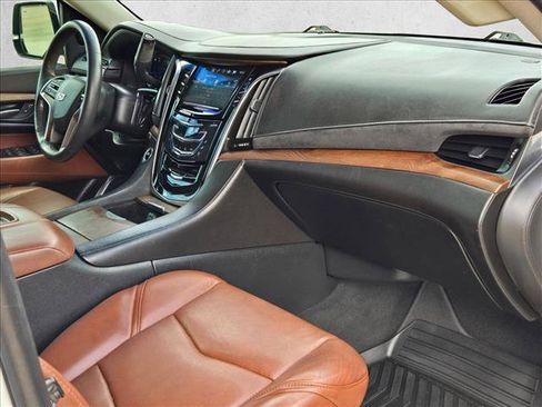 Used 2017 Cadillac Escalade Premium Luxury w/ LPO, Radiant Package RWD image 25