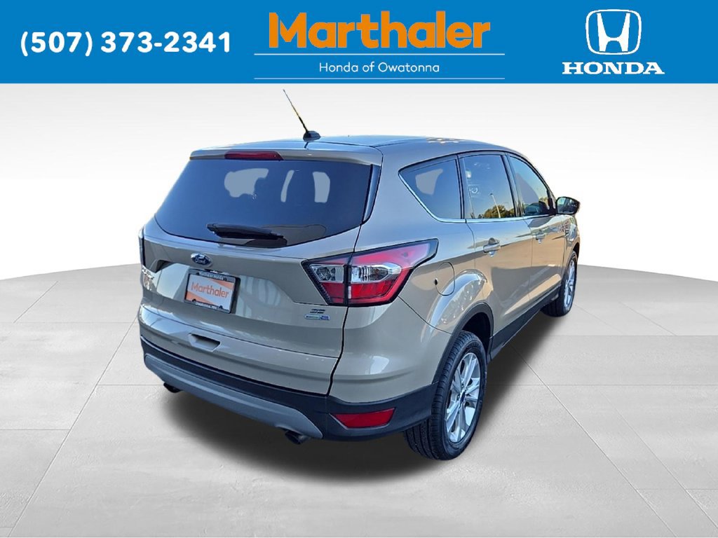 Used 2017 Ford Escape SE w/ SE Cold Weather Package AWD/4WD image 5