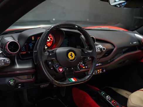 Used 2022 Ferrari F8 Tributo RWD image 7