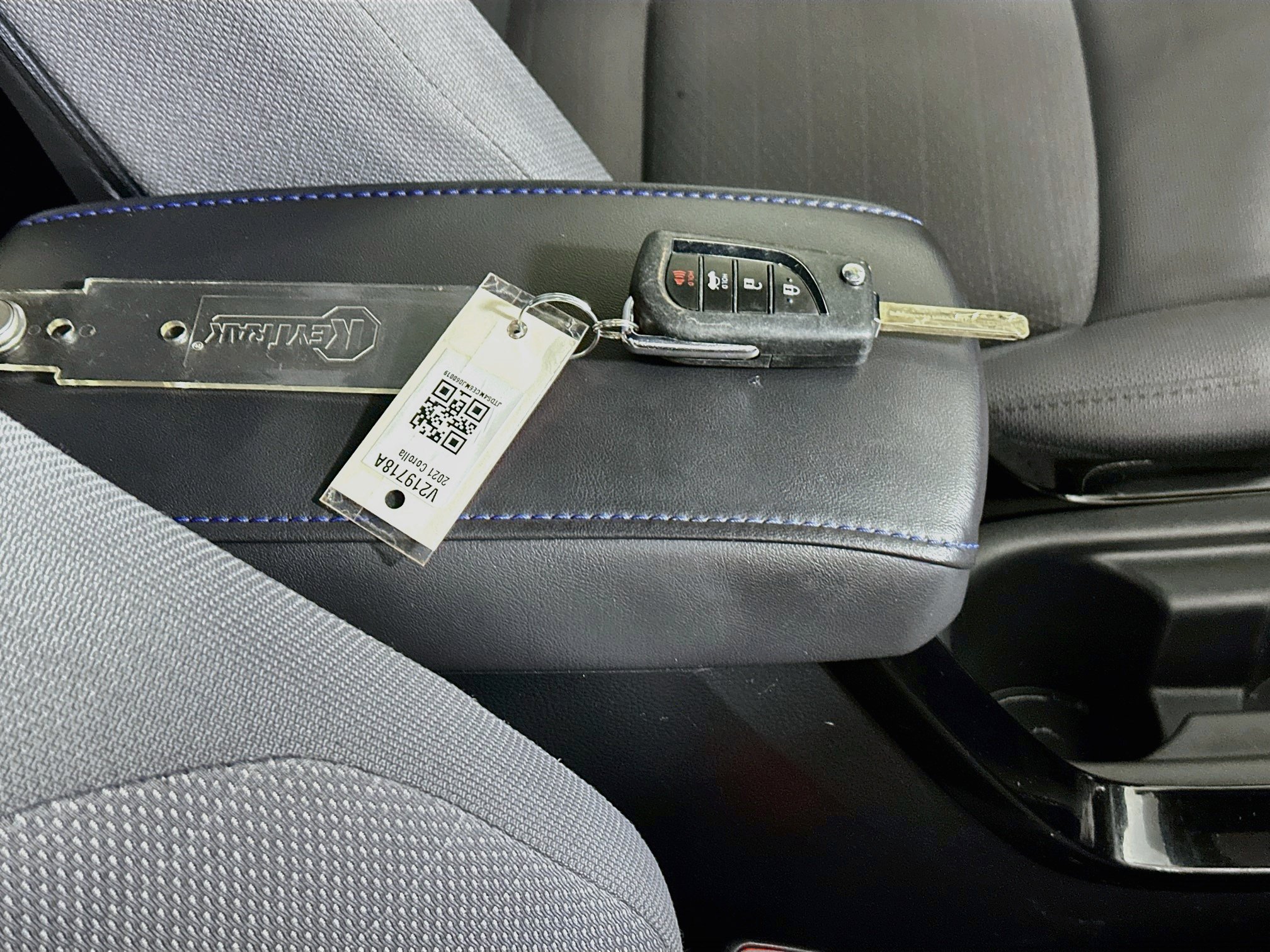 Used 2021 Toyota Corolla SE FWD image 32