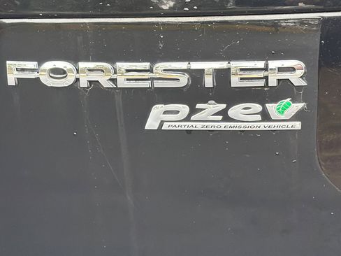 Used 2015 Subaru Forester 2.5i image 37