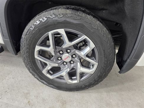 Used 2023 GMC Sierra 1500 SLT w/ SLT Premium Package image 16