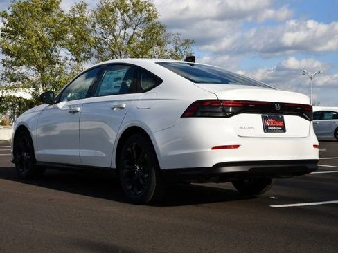 New 2025 Honda Accord SE image 5