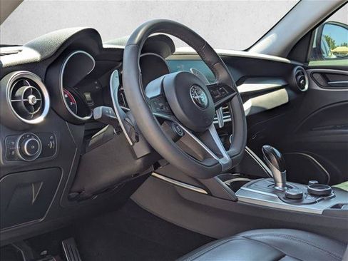 Used 2018 Alfa Romeo Stelvio Sport w/ Quick Order Package 22J Sport AWD/4WD image 10