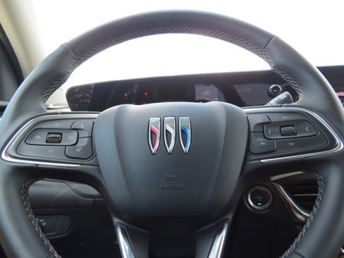 Certified 2025 Buick Encore GX Avenir w/ Avenir Technology Package image 18