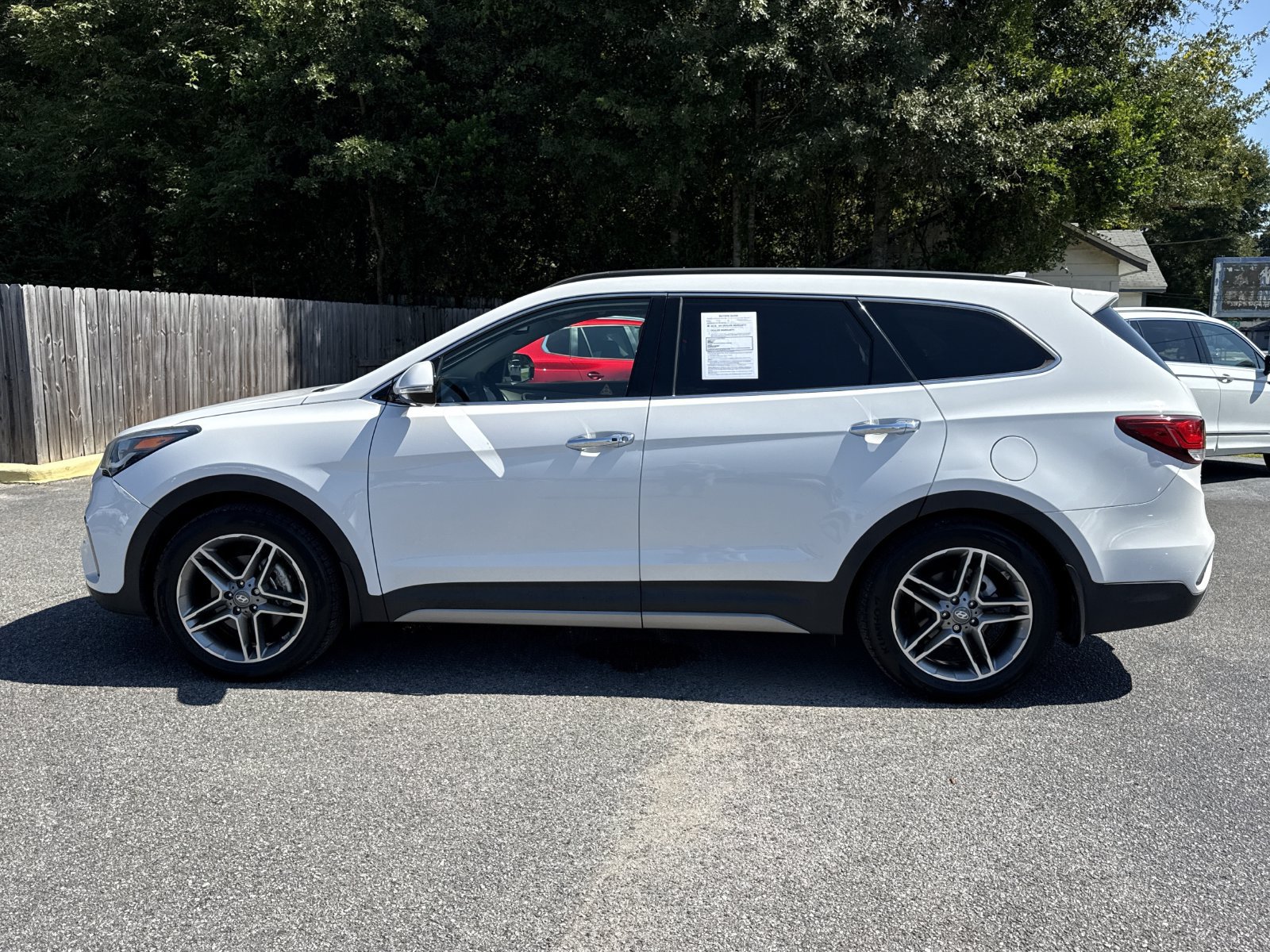 Used 2018 Hyundai Santa Fe Limited FWD image 2