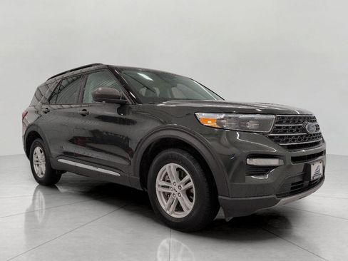 Used 2024 Ford Explorer XLT w/ Equipment Group 202A AWD/4WD image 1