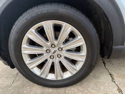 Used 2020 Ford Explorer Limited RWD image 7