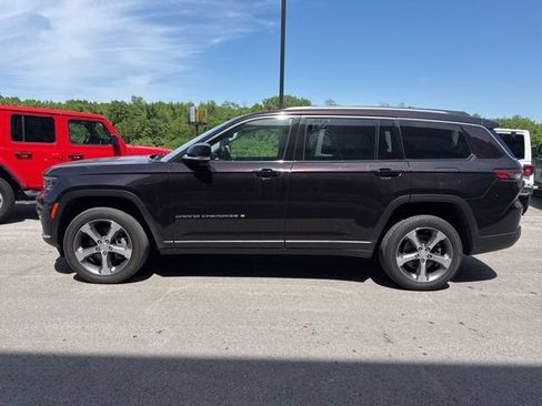 Used 2023 Jeep Grand Cherokee L Limited AWD/4WD image 6