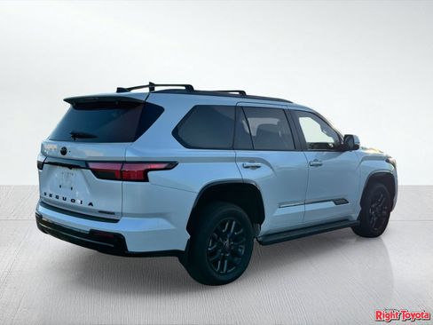 Certified 2025 Toyota Sequoia Platinum AWD/4WD image 4