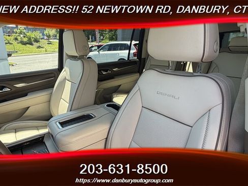 Used 2023 GMC Yukon XL Denali AWD/4WD image 11
