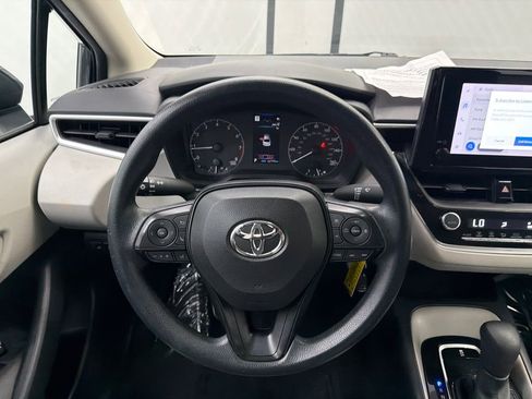 Used 2023 Toyota Corolla LE FWD image 21