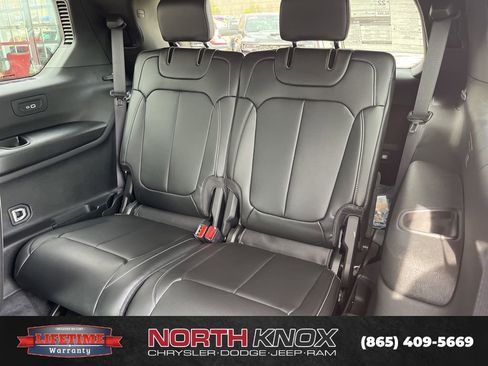 New 2026 Jeep Grand Cherokee L Limited w/ Limited Altitude Package AWD/4WD image 17