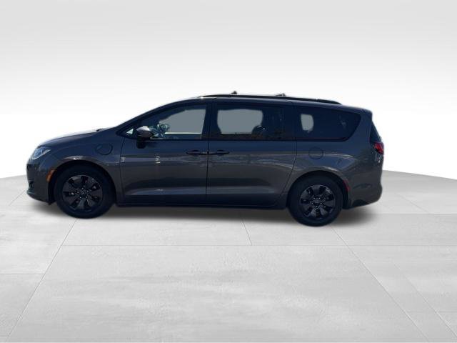Used 2020 Chrysler Pacifica Touring-L w/ S Appearance Package FWD image 4