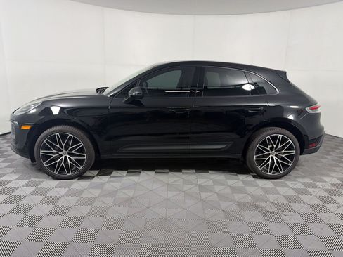 Certified 2026 Porsche Macan AWD/4WD image 2