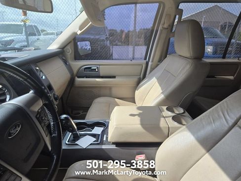 Used 2017 Ford Expedition EL Limited w/ Equipment Group 301A RWD image 3