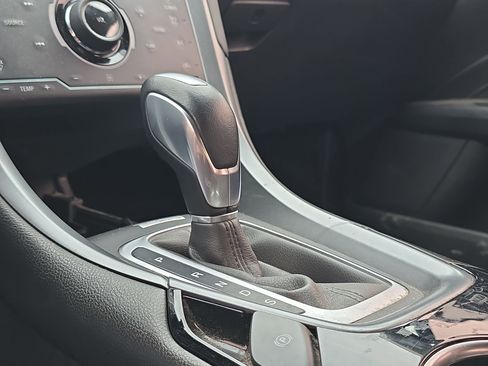 Used 2013 Ford Fusion Titanium FWD image 19