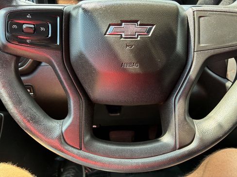 Used 2020 Chevrolet Silverado 1500 Custom Trail Boss AWD/4WD image 9
