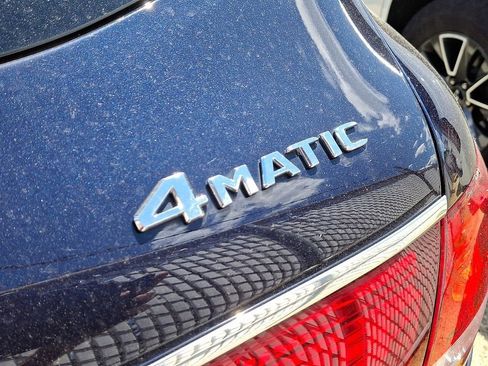 Used 2018 Mercedes-Benz GLC 300 4MATIC image 10