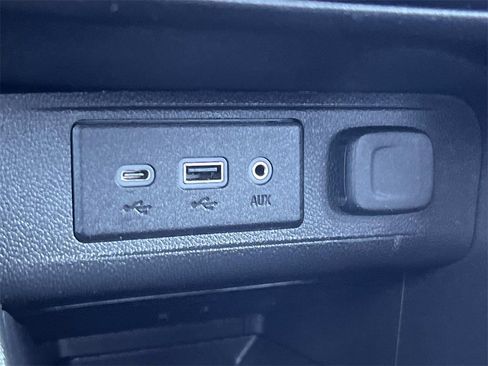 Certified 2022 Buick Encore GX Preferred w/ Cold Weather Comfort Package image 26