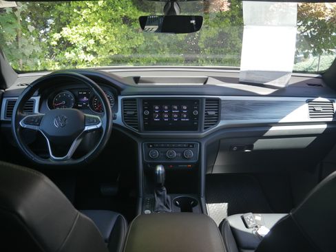 Used 2020 Volkswagen Atlas Cross Sport SE w/ Panoramic Sunroof Package AWD/4WD image 9