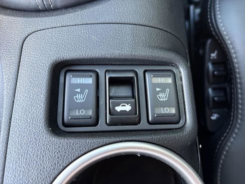 Used 2019 Nissan 370Z Touring Sport image 31