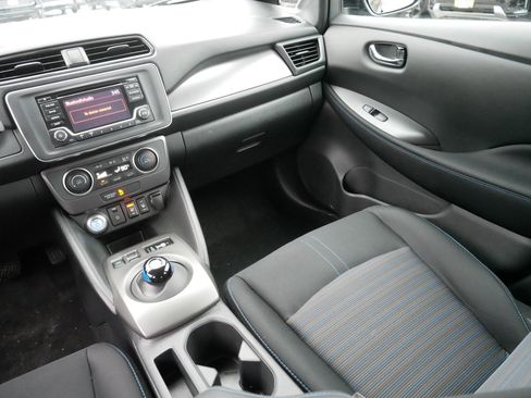 Used 2019 Nissan Leaf S w/ S Charge Package image 11