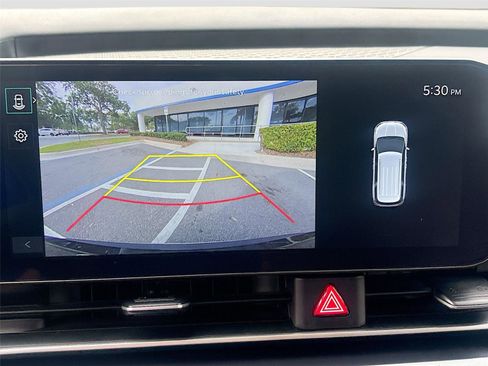 Used 2025 Kia Carnival FWD image 15