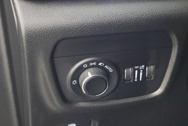 Used 2023 Jeep Grand Cherokee L Laredo AWD/4WD image 14